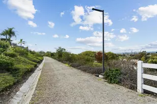 441 Adobe Estates Dr, Vista, CA 92083 - Photo 28