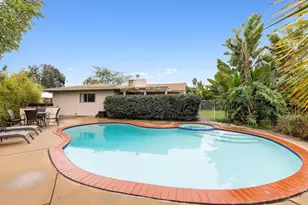 855 Rosemary Ln, Vista, CA 92081 - Photo 22