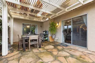 855 Rosemary Ln, Vista, CA 92081 - Photo 18