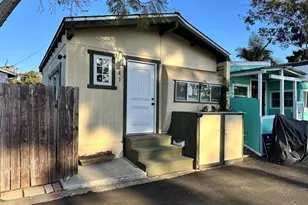 523 N Vulcan Ave, Encinitas, CA 92024 - Photo 1