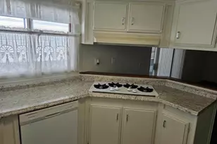 1010 E Bobier Dr, Vista, CA 92084 - Photo 4