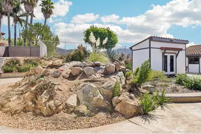 2068 Camino Culebra, Vista, CA 92084 - Photo 58