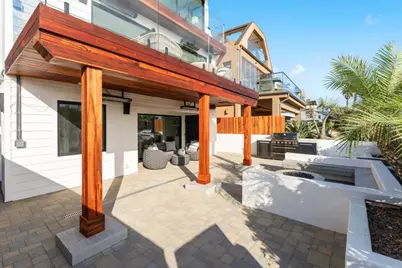 2623 Ocean Front Walk, San Diego, CA 92109 - Photo 18