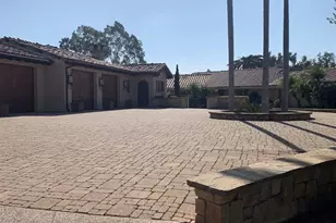 6858 Las Colinas, Rancho Santa Fe, CA 92067 - Photo 2