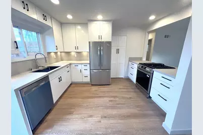 804 & 814 Clark Avenue, Encinitas, CA 92024 - Photo 16