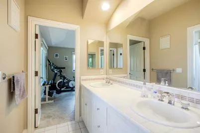 2471 Canyon Creek Road, Escondido, CA 92025 - Photo 16