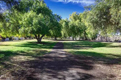 21423 Bramble Way, Saugus, CA 91350 - Photo 28