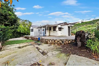 2360 Lone Oak Lane, Vista, CA 92084 - Photo 10