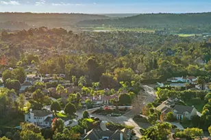 16985 Via Cuesta Verde, Rancho Santa Fe, CA 92067 - Photo 32