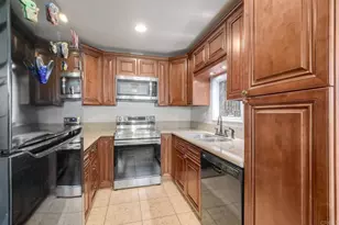 3472 Thunder Dr, Oceanside, CA 92056 - Photo 8