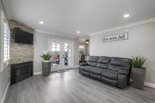 3472 Thunder Dr, Oceanside, CA 92056 - Photo 2