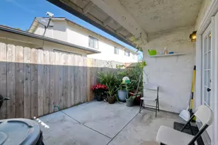 3472 Thunder Dr, Oceanside, CA 92056 - Photo 6
