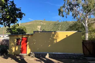 121 E Warner St, Ventura, CA 93001 - Photo 32