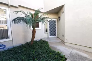 1667 Plover Ct, Carlsbad, CA 92011 - Photo 2