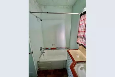 5202 Gifford Avenue, Maywood, CA 90270 - Photo 10