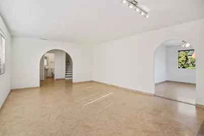 11000 Meadow Glen Way East, Escondido, CA 92026 - Photo 10