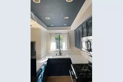 1355 N Sierra Bonita Avenue #204, West Hollywood, CA 90046 - Photo 4