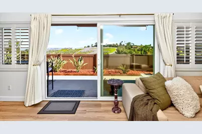 220 Vista Montana Way, Oceanside, CA 92054 - Photo 2