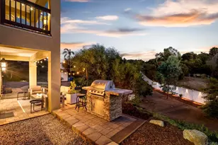 27636 Mountain Meadow Rd, Escondido, CA 92026 - Photo 2