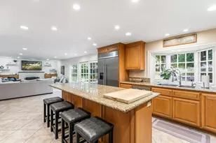 910 S Amherst Cir, Anaheim Hills, CA 92807 - Photo 16