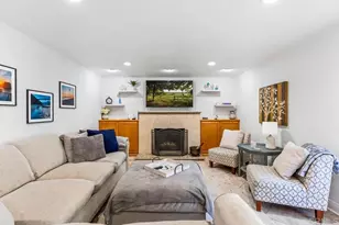 910 S Amherst Cir, Anaheim Hills, CA 92807 - Photo 20