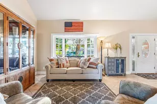 910 S Amherst Cir, Anaheim Hills, CA 92807 - Photo 10