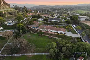 2449 Trails End, Fallbrook, CA 92028 - Photo 10