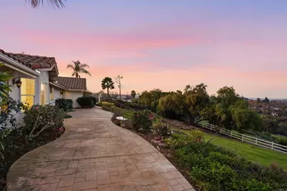 2449 Trails End, Fallbrook, CA 92028 - Photo 6