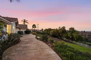 2449 Trails End, Fallbrook, CA 92028 - Photo 6