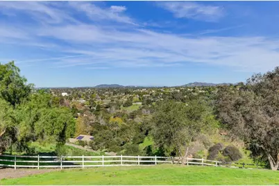 2449 Trails End, Fallbrook, CA 92028 - Photo 26