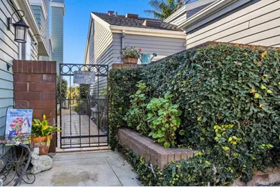 7139 Linden, Carlsbad, CA 92011 - Photo 6