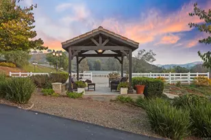 1160 Little Gopher Canyon, Vista, CA 92084 - Photo 32