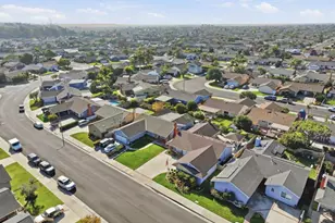 17821 Quintana Ln, Huntington Beach, CA 92647 - Photo 54