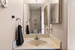 8146 Lemon Grove Way, Lemon Grove, CA 91945 - Photo 10