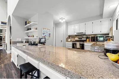 2537 Navarra Drive #9-B, Carlsbad, CA 92009 - Photo 8