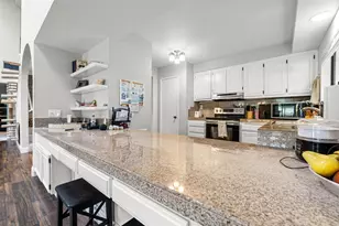 2537 Navarra Dr, Carlsbad, CA 92009 - Photo 8