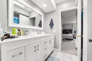 2537 Navarra Dr, Carlsbad, CA 92009 - Photo 16