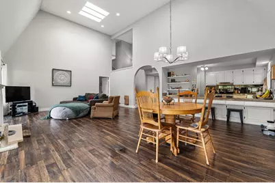 2537 Navarra Drive #9-B, Carlsbad, CA 92009 - Photo 2