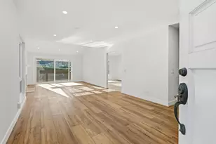 819 Daphne Ct, Carlsbad, CA 92011 - Photo 4