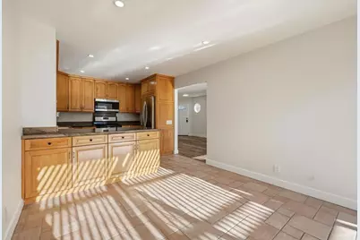 819 Daphne Court, Carlsbad, CA 92011 - Photo 12