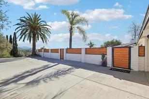 2235 Gum Tree Ln, Fallbrook, CA 92028 - Photo 2