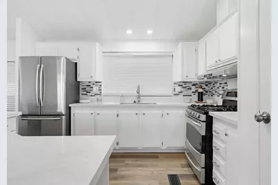 122 Beechwood Lane, Oceanside, CA 92054 - Photo 4