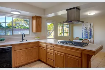 2044 Linda Lane, Carlsbad, CA 92008 - Photo 12