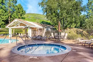 5602 Roundtree Pl, Westlake Village, CA 91362 - Photo 48