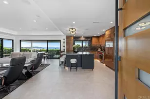 5560 Moonlight Ln, La Jolla, CA 92037 - Photo 4