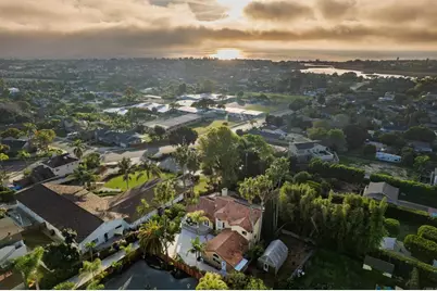 2645 Highland Drive, Carlsbad, CA 92008 - Photo 2