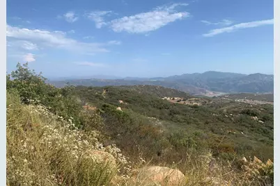 17484 Rockwood Road, Escondido, CA 92027 - Photo 8