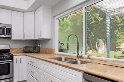 1207 Branding Iron Circle, Vista, CA 92081 - Photo 16