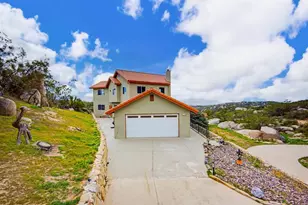 42055 Canyonside Ct, Aguanga, CA 92536 - Photo 4