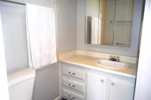 211 N Citrus Ave, Escondido, CA 92027 - Photo 10